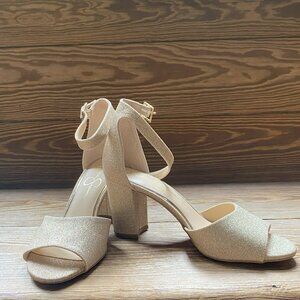 Jessica Simpson 9.5 Gold Sherron Ankle Strap Open Toe Glittery 3.25 in Champagne